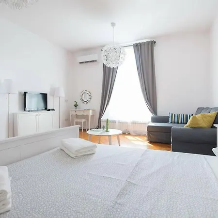 Oberiter Apartments - Center Of Zagreb, Fast Wifi, Ac, Kitchen, Parking Exterior photo
