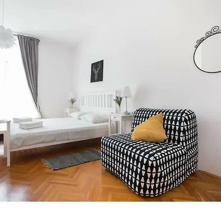Oberiter Apartments - Center Of Zagreb, Fast Wifi, Ac, Kitchen, Parking Exterior photo